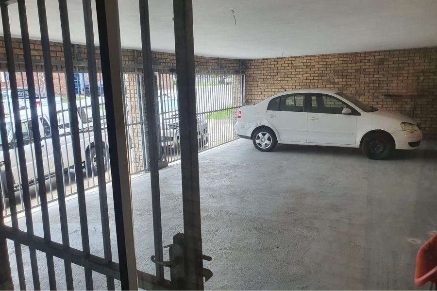 Commercial Property for Sale in Neave Industrial Eastern Cape